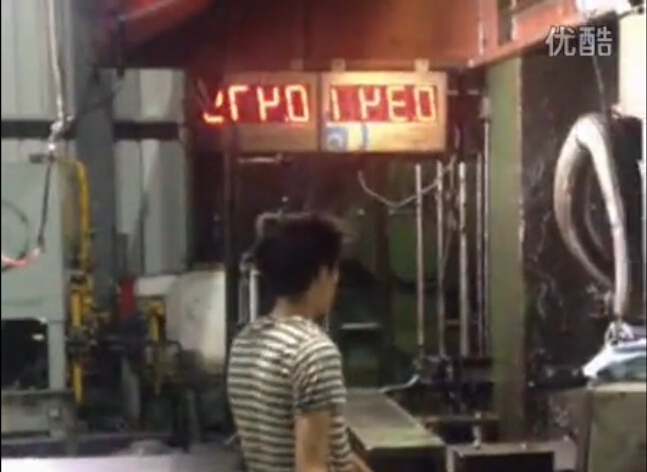 精密不銹鋼帶壓延機(jī)及精密不銹鋼帶壓延過(guò)程